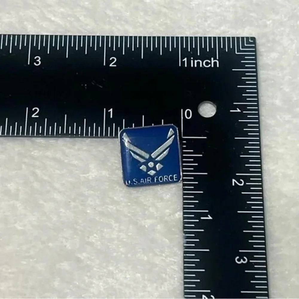 US Air Force Vintage Lapel Hat Vest Pin A2